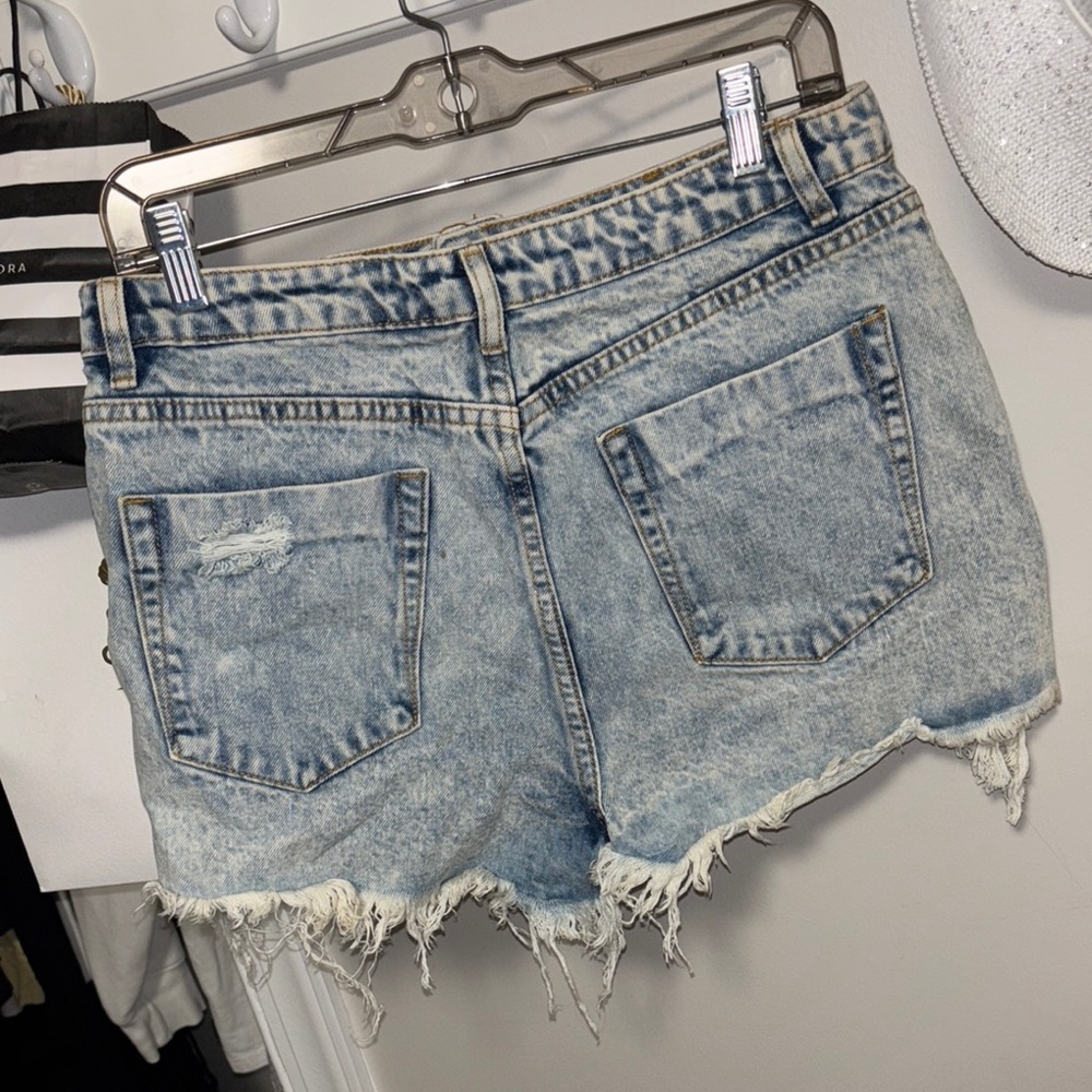 NWT Signature 8 Blue Jean Shorts High-rise Distressed Acid washed - Picture 12 of 14